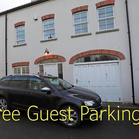 Royal Hillsborough Village Luxury Townhouse Buitenkant foto