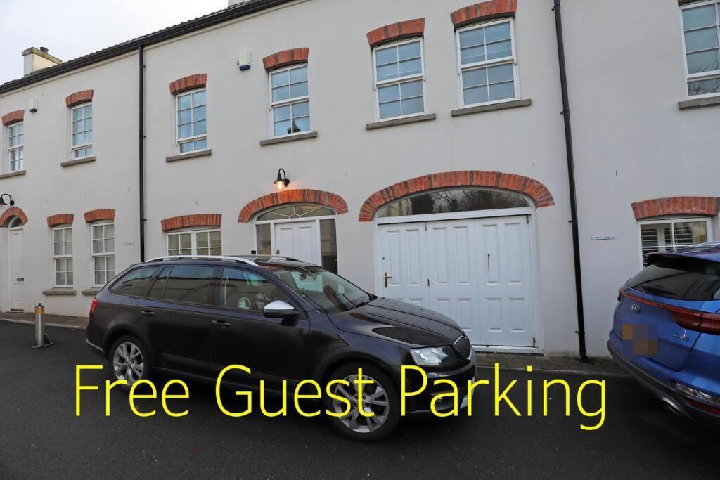 Royal Hillsborough Village Luxury Townhouse Buitenkant foto