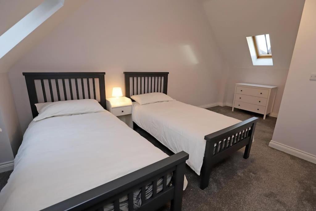Royal Hillsborough Village Luxury Townhouse Buitenkant foto