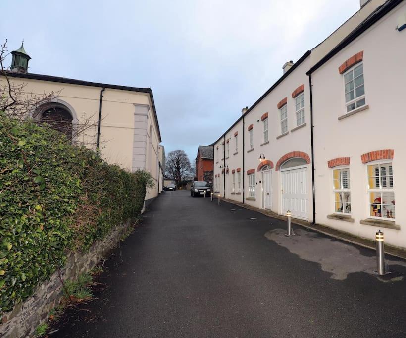 Royal Hillsborough Village Luxury Townhouse Buitenkant foto