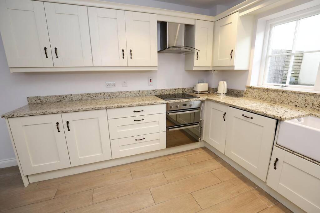Royal Hillsborough Village Luxury Townhouse Buitenkant foto
